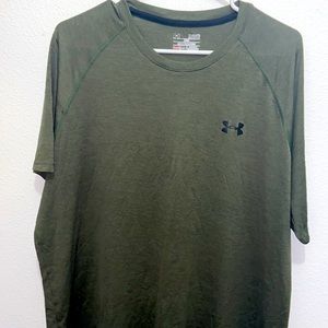 Men’s under armour olive tee